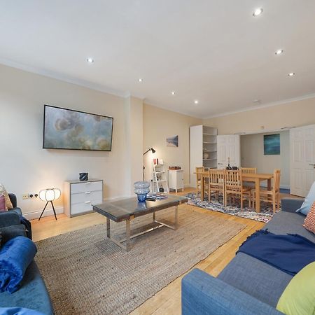 Апартаменты The Chic Townhouse In Kings Cross!!! 3 Floors Лондон Экстерьер фото